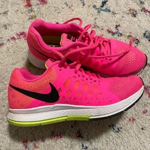 Women’s Nike Pegasus sneaker